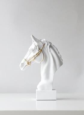 马头摆件轻奢高档客厅玄摆件家品居饰马头创意饰关办公室酒柜轻奢