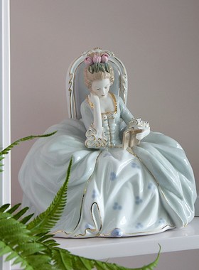 看书公主氛围感女孩法式客厅电视柜装饰品中古摆件陶瓷人物工艺品