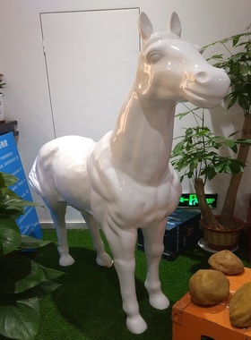 招财玻璃钢大马雕塑酒店餐厅KTV开业庆典树脂艺术装饰马落地摆件