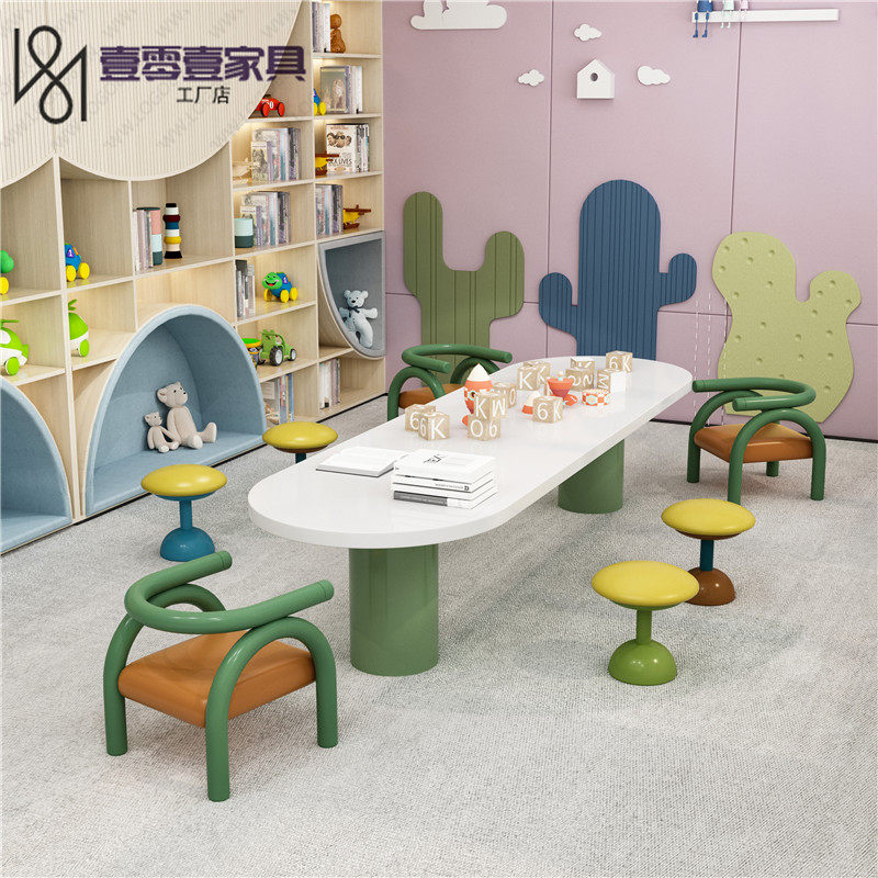 Sales office children's table and chair combination, overhead floor, early education center reading area, solid wood handmade tables and chairs, special-shaped customization