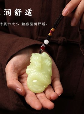 天然玉石青龙祥龙纳瑞手把件随身文玩创意桌面摆件男女把玩件饰品