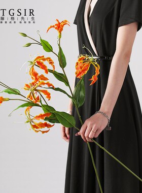仿真花嘉兰火焰百合花假花客厅餐桌卧室高级插花摆设婚礼装饰花艺