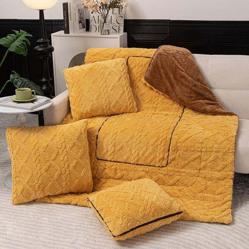 色双面加塔夫厚抱枕被子两用绒汽上办公室保暖靠垫枕头被毯厂家直,淘宝优惠券,粉丝福利购,淘宝优惠卷