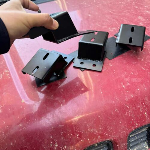 07-18吉姆尼行李架底座 不锈钢喷塑 改装配件 车顶架改装配 - 图1