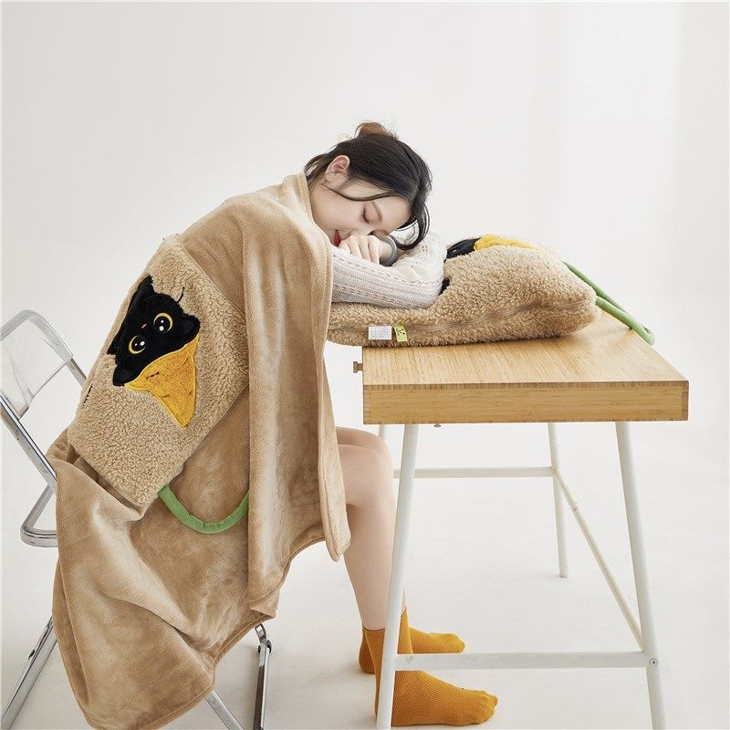 法兰绒抱枕毯子二合一汽车沙发靠垫可爱办公室宿舍午休被羊羔绒冬,淘宝优惠券,粉丝福利购,淘宝优惠卷