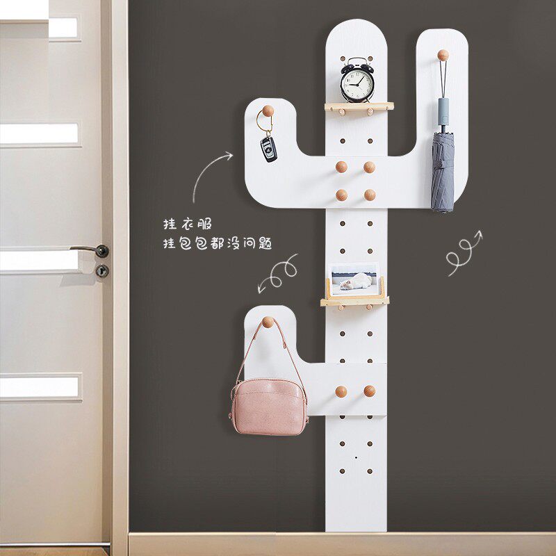 Carpenter's uncle's entryway cactus hole board to hang clothes, entry door creative wall-mounted coat rack
