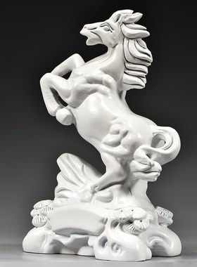 白色木头马到成功雕刻摆件家居客厅办公室实木马装饰吉祥物工艺品