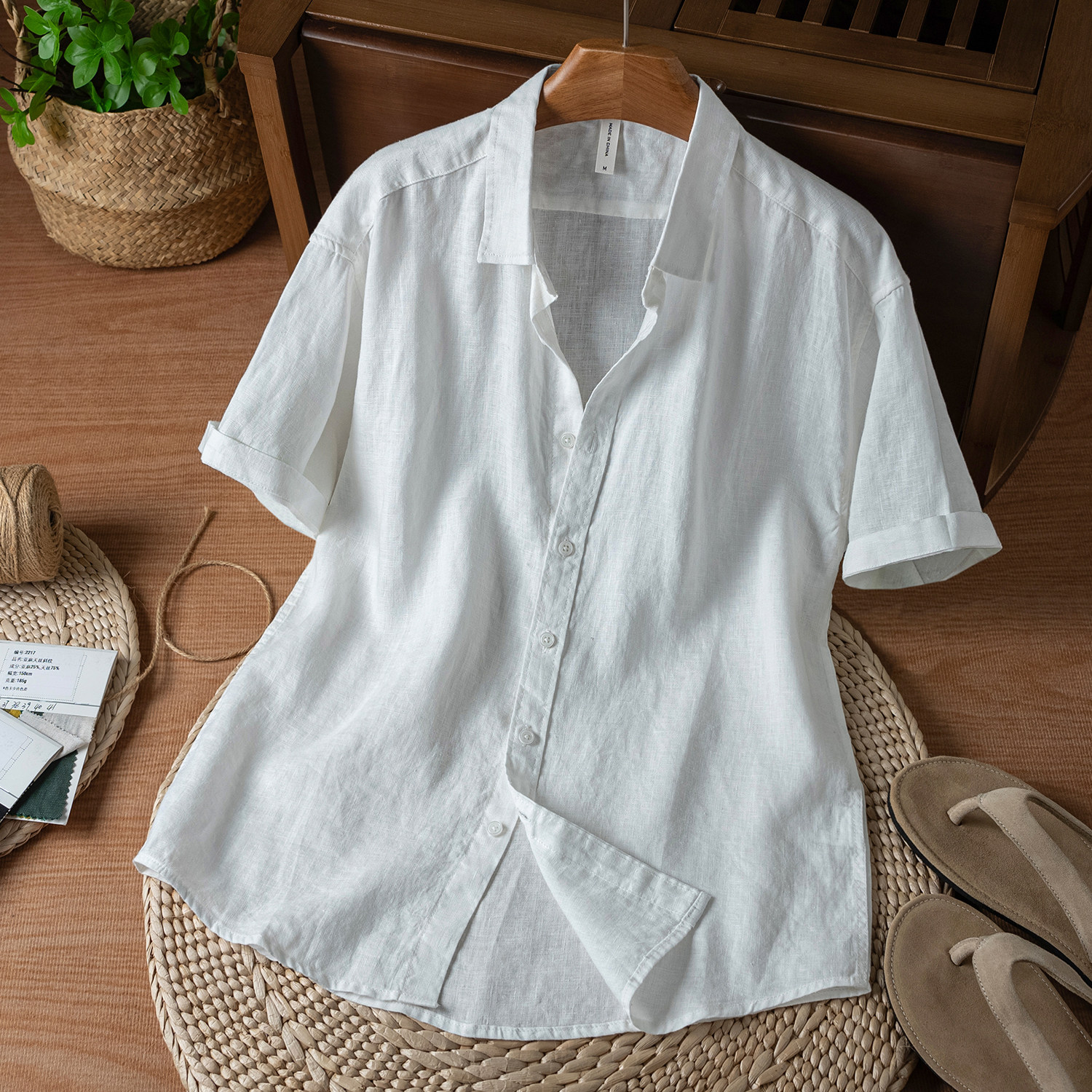 Pure linen short sleeve lapel shirt is comfortable and breathable