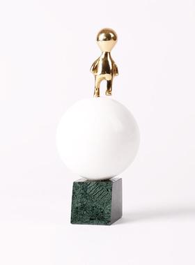 代简约大理现石圆球人装物样卡通摆ZYV件板间儿童房间卧室书架软