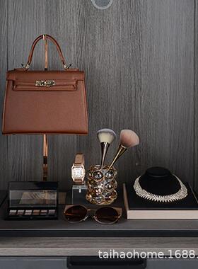 焦糖色衣现代简约售楼处样板间帽衣柜套衣服包抱22.8.15枕收纳盒