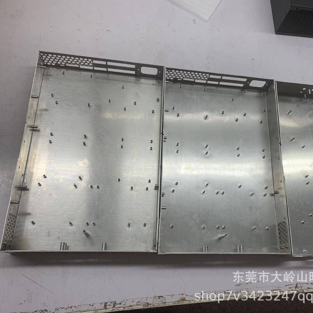 Small batch KTI sheet metal bent aluminum profile outer hole shell nail computer chassis base drilled and riveted audio amplifier back panel
