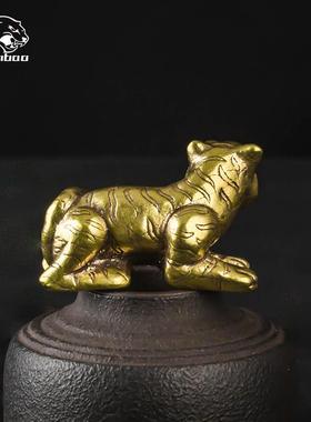 纯黄铜老虎摆件实心小老虎模型桌面工艺品摆件铜器茶宠手把件