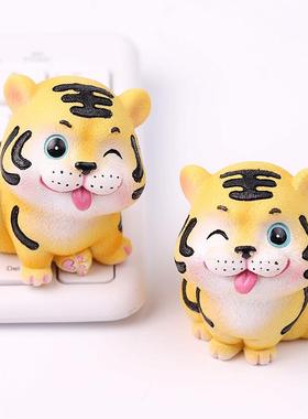 汽车内装饰品卡通可爱小老虎桌面公仔虎年礼品小摆件车内饰品