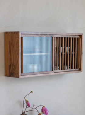 新中式挂墙置物柜黑胡桃木挂架禅意简约茶家具壁柜老榆木榫卯吊柜