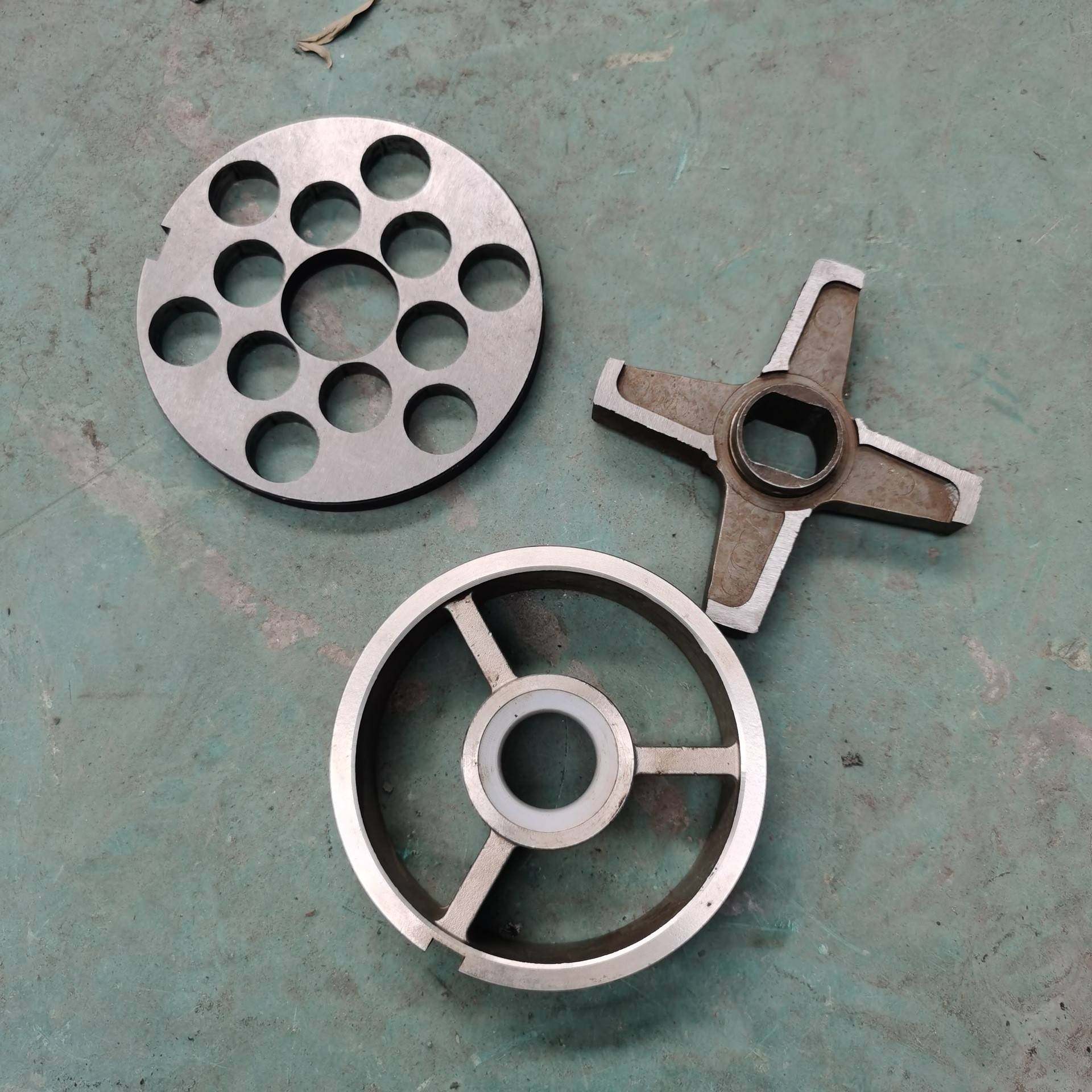 商用大型带骨冻肉绞肉机器不锈钢猫粮加工大型牛羊肉蔬菜搅碎机,淘宝优惠券,粉丝福利购,淘宝优惠卷