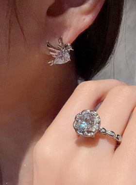 灿若星辰大克拉闪钻求婚戒指