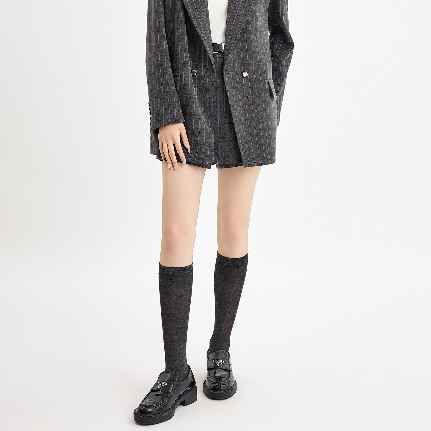 阅涵2026春新款细条纹西装面料立体褶百搭高腰显瘦A字短裙女,淘宝优惠券,粉丝福利购,淘宝优惠卷