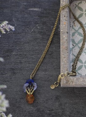 梵高博物馆授权梵高鸢尾花画作