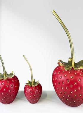 创意草莓水果摆件树脂模型家居橱窗展厅装饰摄影摆设果蔬拍照道具