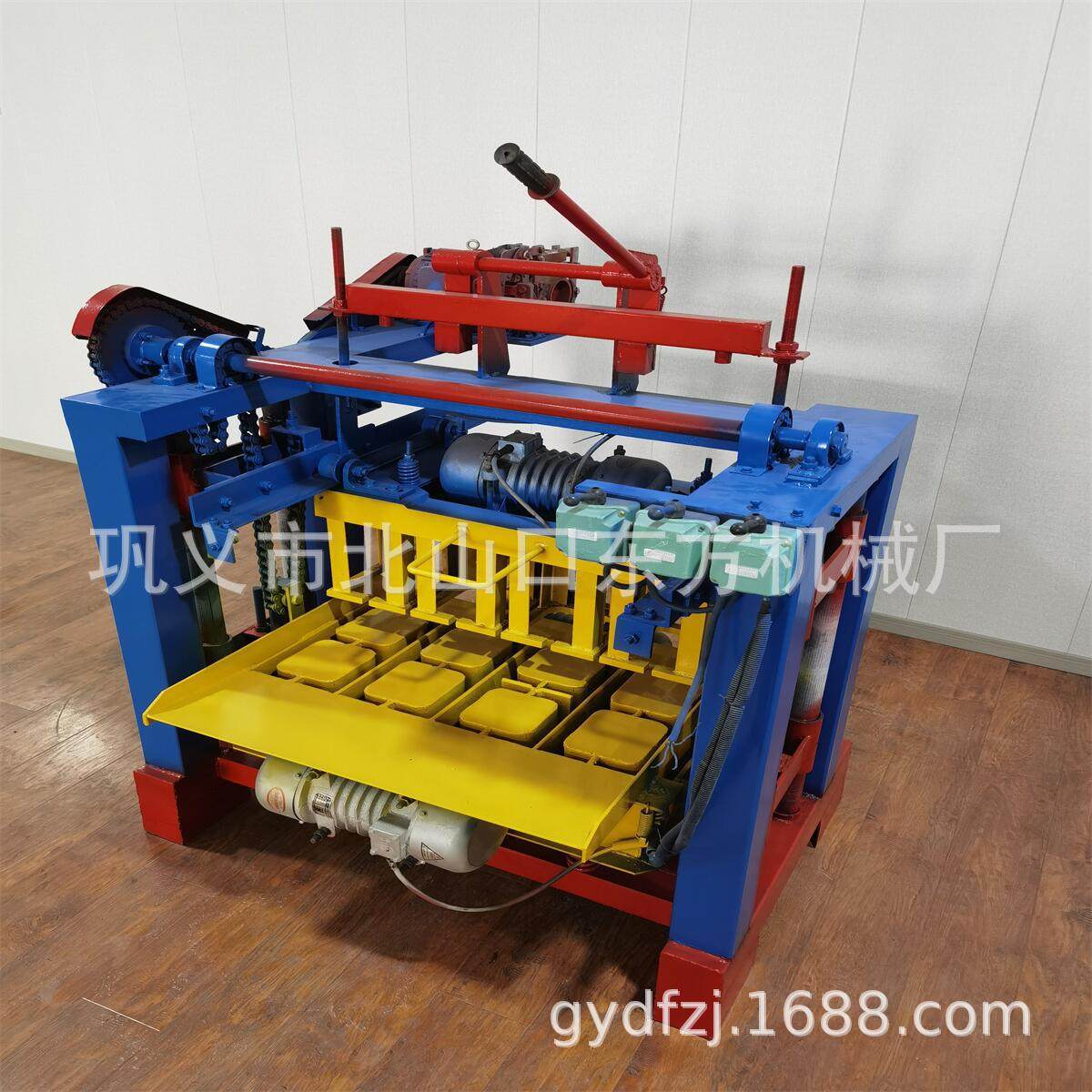 4-35四柱机生产铺路砖枫叶砖水泥砖机路面花砖一机多用可换模具,淘宝优惠券,粉丝福利购,淘宝优惠卷