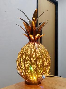 室内家居装饰书房客厅铁艺摆件创意菠萝造型充插两用金属工艺品