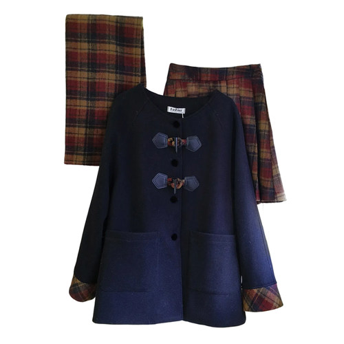 【扶光】JK制服毛呢套装学院风可爱格子披风围巾领外套冬季两件套 - 图3