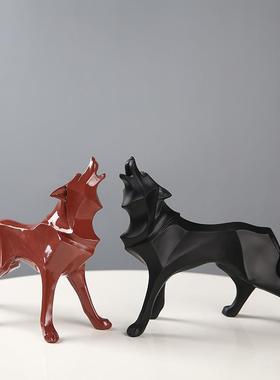 北欧创意树脂工艺品狼家居办公电视柜创意礼品树脂动物几何狼摆件