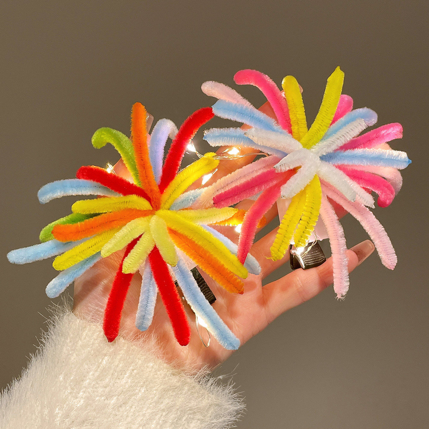 彩色发光烟花扭扭棒侧边发夹新年氛围感碎发卡甜美感夹子头饰,淘宝优惠券,粉丝福利购,淘宝优惠卷