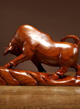 花梨木雕华尔街牛摆件生肖实木雕刻家居办公室桌面装饰红木工艺品