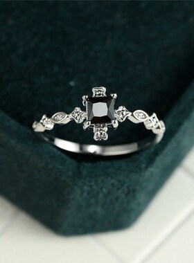 Vintage Male Female Black Zircon Ring Square Crystal Small S