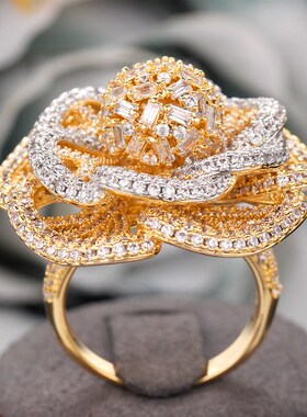 Bride Talk Beautiful Flower Shape Romantic Bridal Ring Cubic