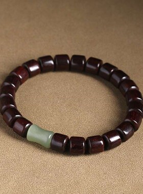 Natural lobular red sandalwood brlets are rising for boys an