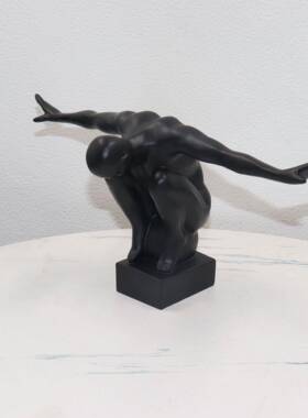 板房书意房客厅饰品摆件树脂创家样居雕塑20200427展翅人现代简约