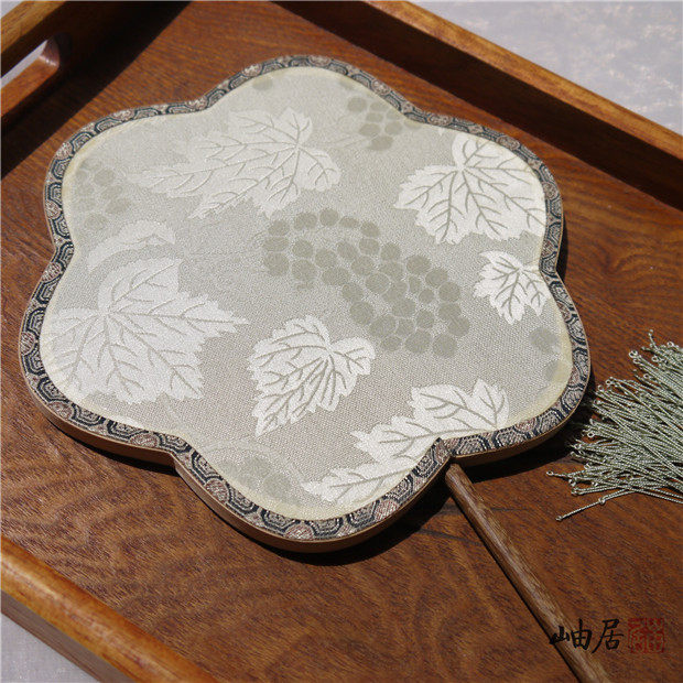 真丝花罗六瓣鸡翅木长柄异形宫扇小团扇仿古舞蹈摄影cos道具,淘宝优惠券,粉丝福利购,淘宝优惠卷