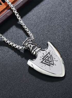 P0656-NK05 Vintage Viking Iron triange Shield Mens Titanium