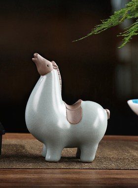 汝窑小唐马陶瓷摆件动物招财客厅玄关酒柜办公桌面装饰生肖马摆设