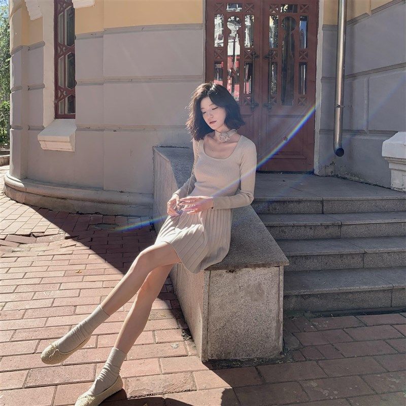 YYW汪澜的妹妹 法式早茶 灰色圆领收腰气质针织连衣裙(赠颈饰),淘宝优惠券,粉丝福利购,淘宝优惠卷