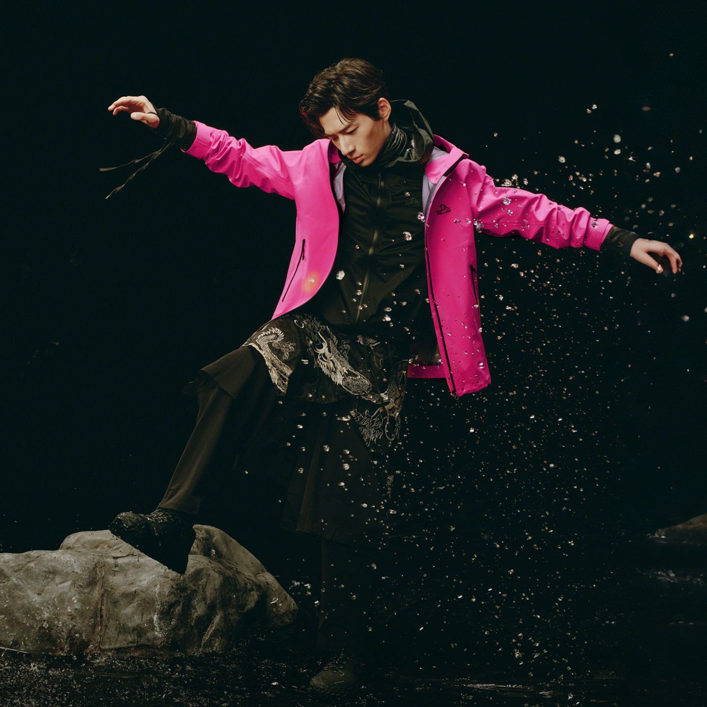 伯希和户外硬壳冲锋衣女26年新款3L压胶防风防水登山服运动外套男