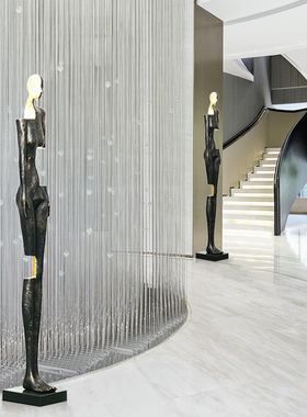 酒店大堂大型人物落地摆件售楼处样板房间橱窗抽象艺术软装雕塑