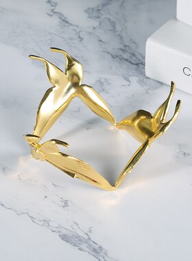 北欧轻奢风蝴蝶水晶球摆件创意家居工艺品客厅玄关办公室装饰品