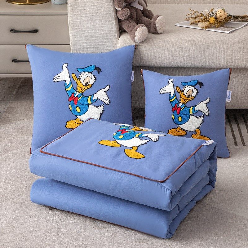 草莓熊毛巾绣靠垫被抱枕被家用车载靠枕办公室午睡枕头毯子二合一,淘宝优惠券,粉丝福利购,淘宝优惠卷