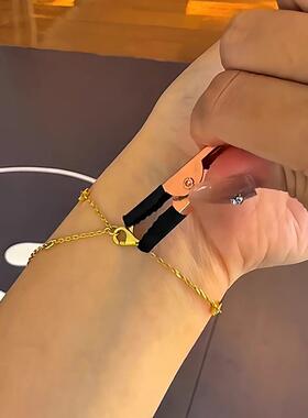 戴手链辅助器快速不求人省心省力便携式多功能手链夹首饰佩戴工具