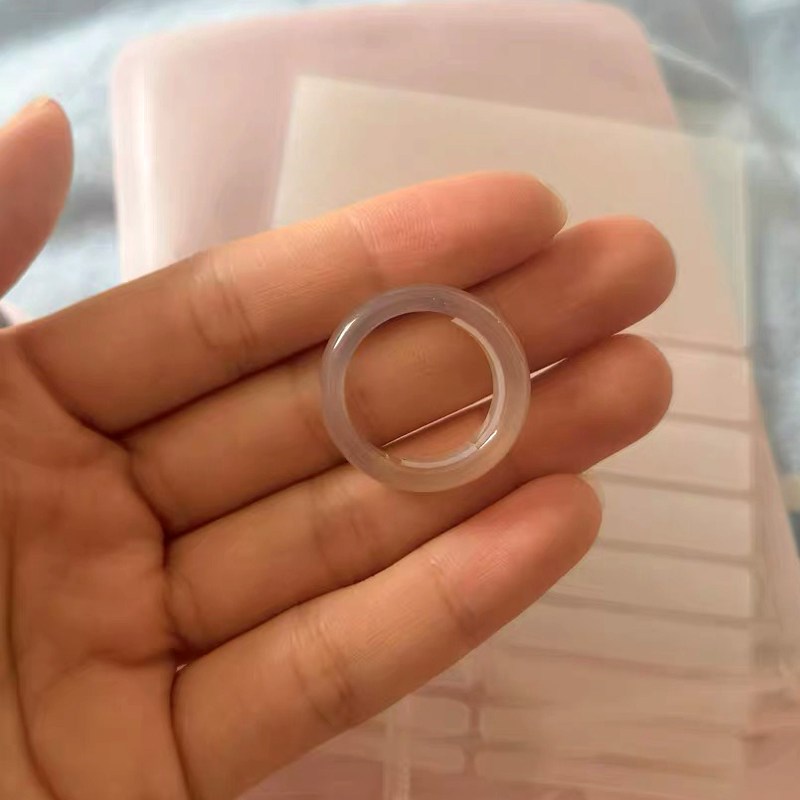 The ring adjuster is invisible and has been changed to a smaller artifact. The ring mouth washer is smaller and the ring is tight and fixed to prevent falling off and anti-slip sleeves.
