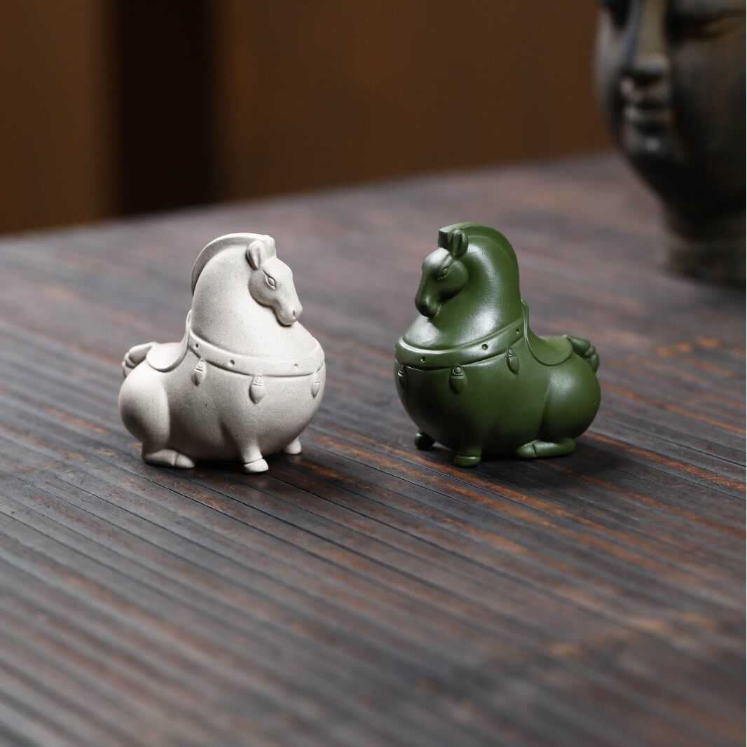 Green horse tea pet Yixing purple clay Tang horse ornaments can raise a lucky horse to success tea set creative handmade tea play