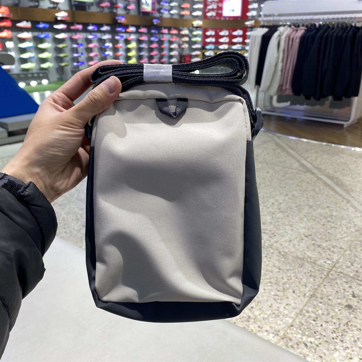 Adidas men's and women's bags high-end small crossbody bag simple and versatile fashion trend bag KC6921