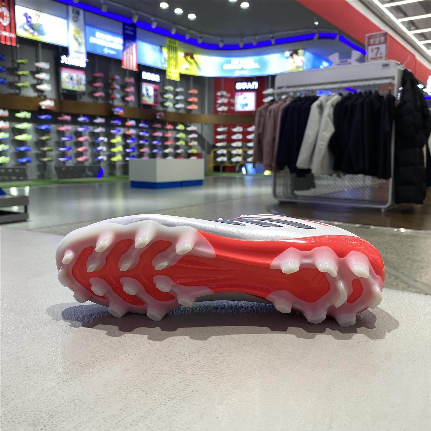 阿迪达斯男款防滑耐磨轻便低帮AG短钉人草比赛训练足球鞋 JQ0489,淘宝优惠券,粉丝福利购,淘宝优惠卷