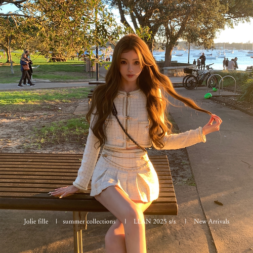 你的懒懒llan【Kylie Jenner秀场】甜美中式小香外套+半裙套装女 - 图0