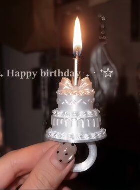 ins风蜡烛蛋糕戒指生日拍照