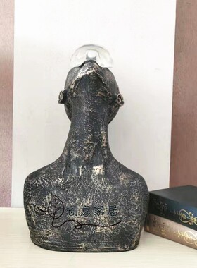 简约现代树脂人物工艺品北欧轻奢创意家居桌面客厅玄关装饰品摆件