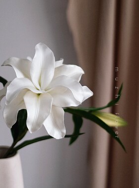 白色手感保湿法式重瓣百合仿真花轻奢高档花艺花束客厅装饰摆件